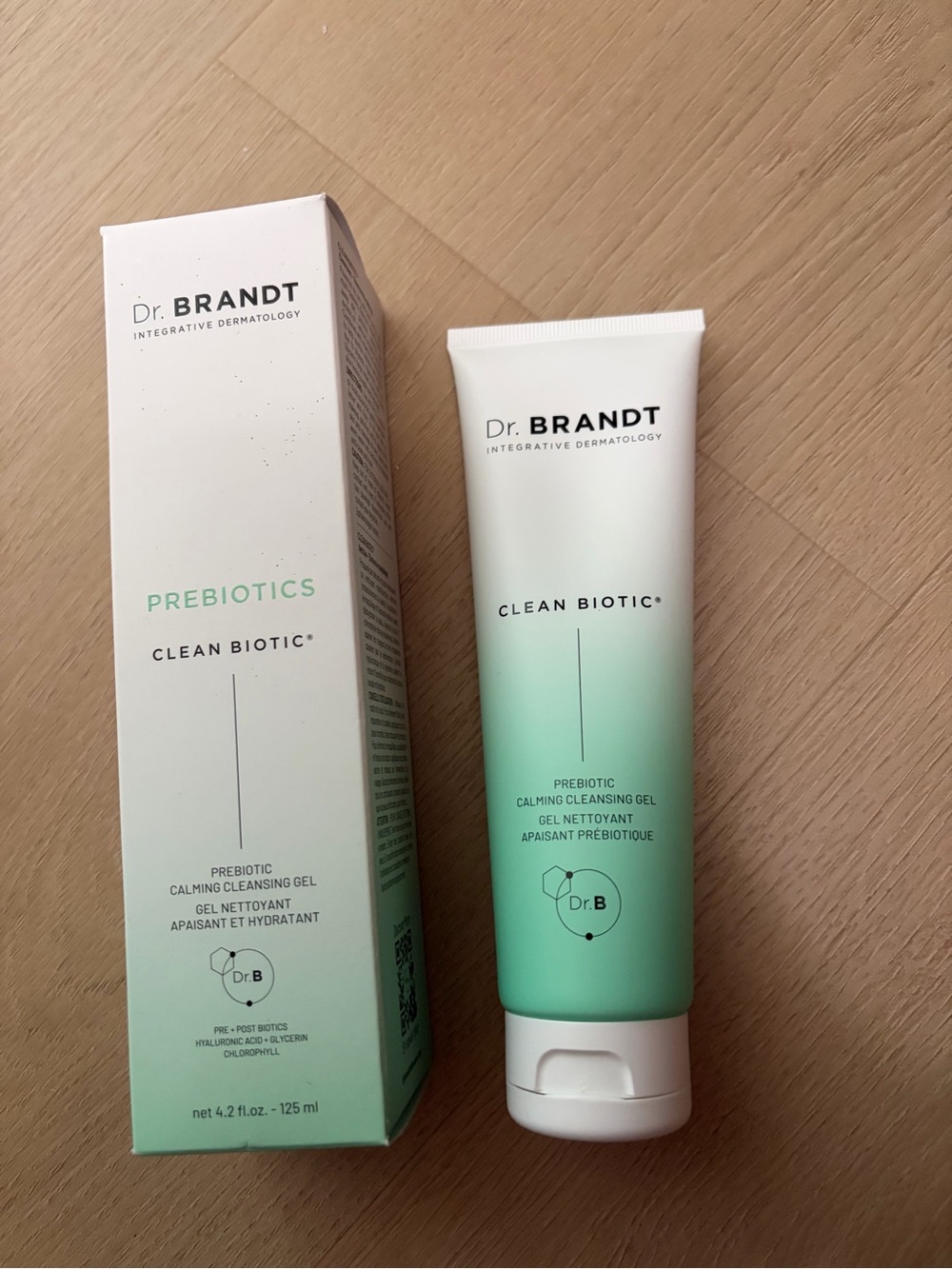 Dr. Brandt Clean Biotic Prebiotic Calming Cleansing Gel